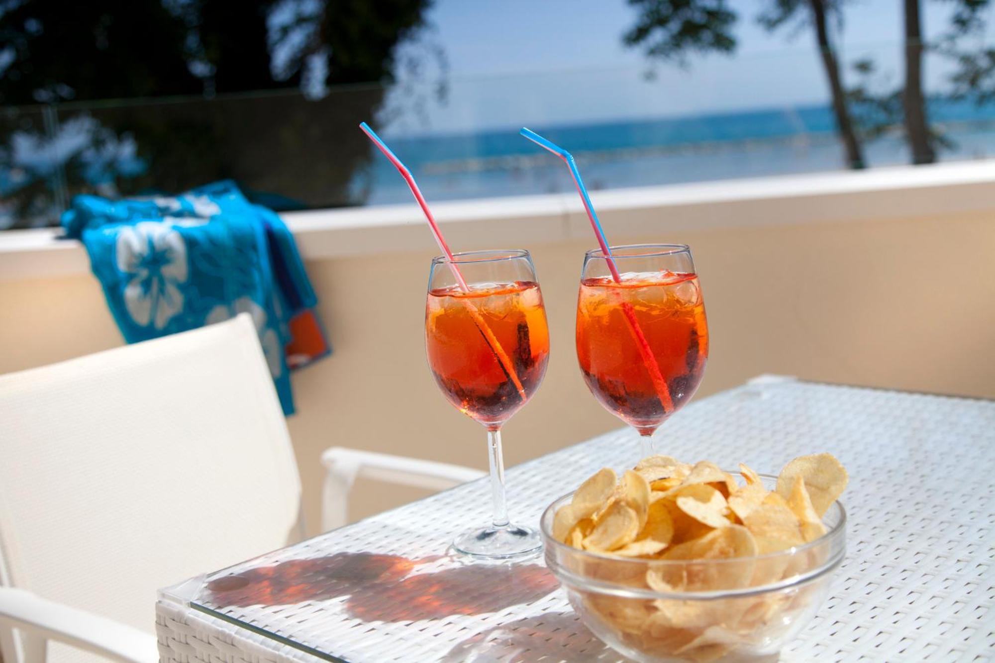 Marina Beach Suite Hotel Rimini Eksteriør bilde